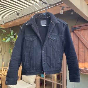 Levi’s premium black Sherpa denim jacket